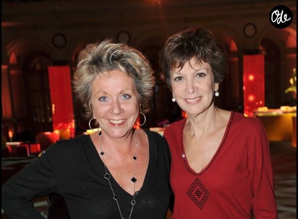 Françoise Laborde a annoncé la naissance de sa première petite-fille sur Instagram.

Françoise et Catherine Laborde lors du cocktail de rentrée de TF1 au Palais Brongniart, à Paris.