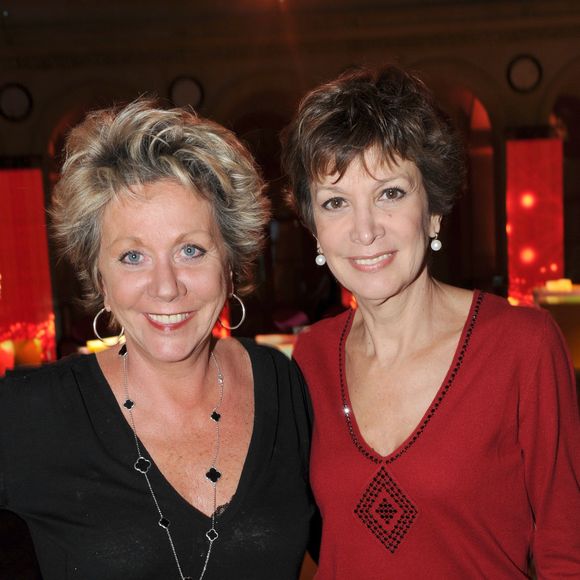Françoise Laborde a annoncé la naissance de sa première petite-fille sur Instagram.

Françoise et Catherine Laborde lors du cocktail de rentrée de TF1 au Palais Brongniart, à Paris.