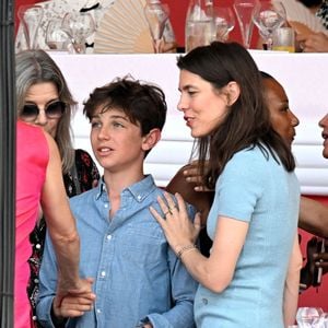 La princesse Caroline de Hanovre, sa fille Charlotte Casiraghi, son fils, né de son union avec Gad Elmaleh, Raphael, lors deà la 2eme journée du Jumping International de Monte-Carlo, le 4 juillet 2024. La compétition se déroule sur le port Hercule à Monaco, du 3 juillet au 5 juillet. © Bruno Bebert/Bestimage