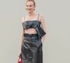 Le soir, Diane Kruger reprend la même routine et veille également à se démaquiller avec des produits de la marque Uriage.

Diane Kruger aux arrivées au défilé Givenchy Collection Femme Prêt-à-Porter Automne/Hiver 2026-2027 lors de la Fashion Week de Paris (PFW) à l'Hotel National des Invalides, à Paris, France, le 6 mars 2026.

© Backgrid USA / Bestimage