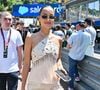 À l'occasion du Grand Prix de Monaco, l'épouse de Charles Leclerc a une nouvelle fois attiré tous les regards avec un ensemble ivoire particulièrement sophistiqué, quelques heures seulement après avoir déjà marqué les esprits avec deux autres robes.


 Alexandra Leclerc au Grand prix de Monaco © Manuele Mangiarotti/IPA via ZUMA Press/Bestimage