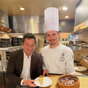 En parallèle de ses activités artistiques, il investit massivement dans la restauration lyonnaise.

Laurent Gerra propriétaire d'un restaurant à Lyon.