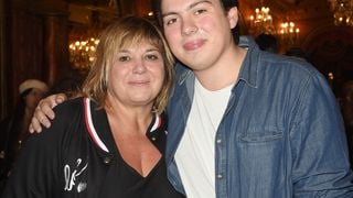 "Je les ai pas du tout élevés comme ça" : Michèle Bernier clarifie les choses sur Charlotte et Enzo, ses enfants qu'elle a eus avec Bruno Gaccio