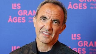 Nikos Aliagas : Ce choix qu'il fait pour l'éducation de ses enfants dès que les caméras s'éteignent