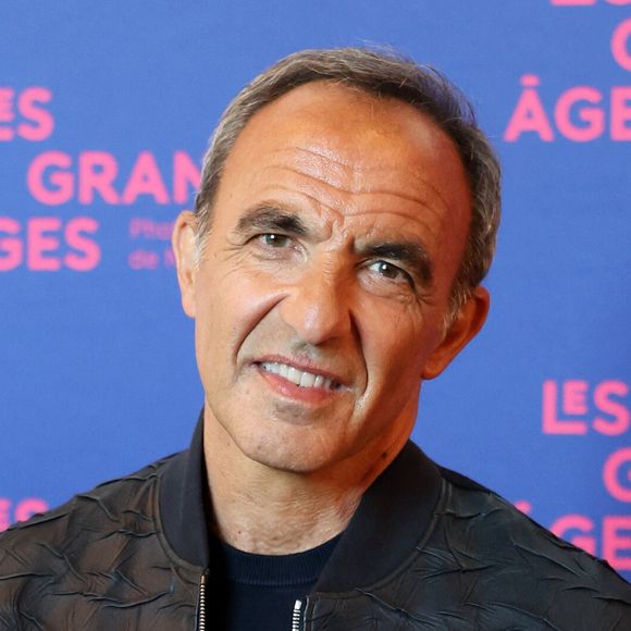 Poursuite de The Voice ce samedi en prime time sur l'antenne de TF1.

Nikos Aliagas - Vernissage de l'exposition "Les grands âges", photographies de Nikos Aliagas au musée de l'Homme à Paris. © Dominique Jacovides/Bestimage