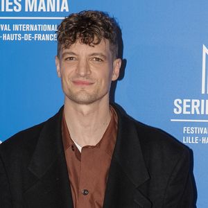 Niels Schneider à la première de la série "Le Monde n'existe pas" lors du Serie Mania Festival international Lille 2024, à Lille, France, le 17 mars 2024. © Stéphane Vansteenkiste/Bestimage