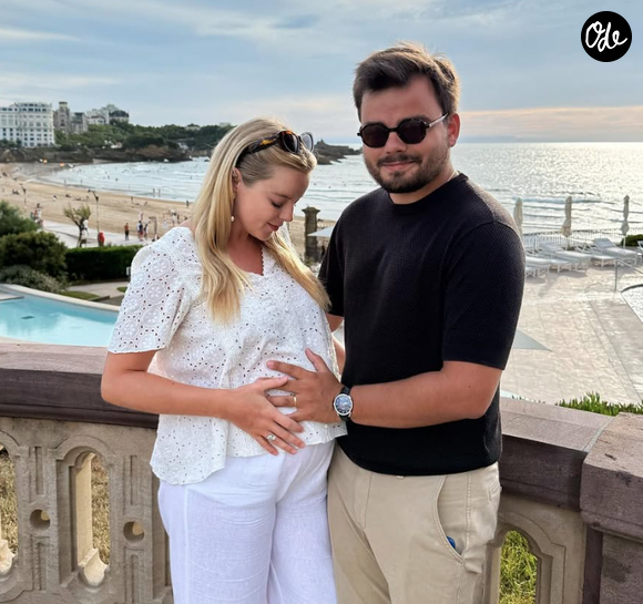 Le journaliste partage la vie de sa femme Eloïse depuis déjà de nombreuses années

Gauthier Le Bret profite de ses vacances à Biarritz en postant une photo aux côtés de sa femme enceinte sur Instagram.
Crédit : Instagram/gauthierlebret