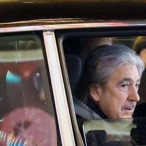 Exclusif - Serge Lama (parrain de la 1ère cérémonie des Victoires de la musique et Victoire d'honneur 2023) et Cyril Féraud lors du tournage secret pour la promotion des victoires de la musique 2025 (40 ans) à Paris, France, le 4 février 2025© Bestimage