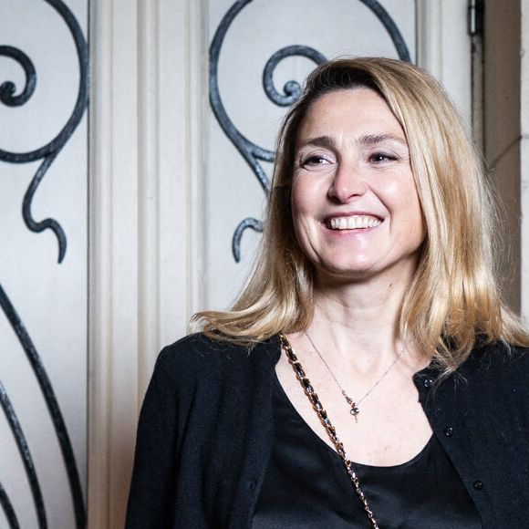 Julie Gayet - Soirée de lancement de la pièce "En attendant Bojangles" au théâtre de l'Oeuvre à Paris le 15 janvier 2026. © Julien Sarkissian/Bestimage