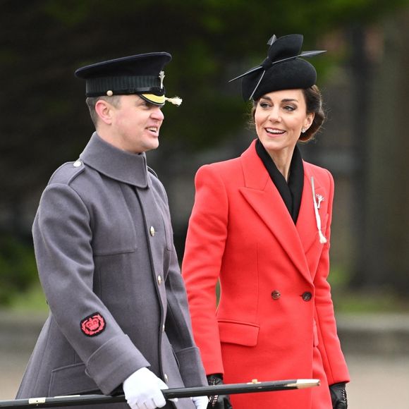 Kate Middleton et le prince William se sont brièvement séparés en 2007, cinq ans après le début de leur idylle.

Le prince William de Galles et Kate Catherine Middleton, princesse de Galles, en visite au "1st Battalion Welsh Guards at Combermere Barracks "à Windsor, à l'occasion de la Saint-David. Le 1er mars 2023. © Backgrid UK/ Bestimage