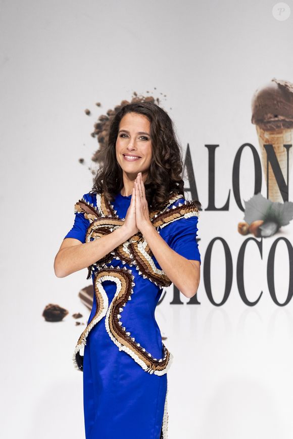 Christophe Bertrand et Nicolas Morin pour La Reine Astrid et le studio Invenio Flory Modèle porté par Clémence Castel lors du défilé d'ouverture du salon du chocolat 2022 à Paris porte de Versailles le 27 octobre 2022.

Pierre Perusseau / Veeren / Bestimage