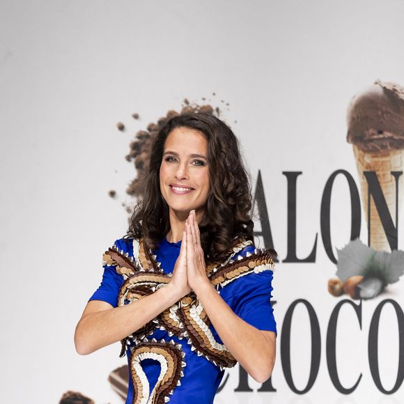 Christophe Bertrand et Nicolas Morin pour La Reine Astrid et le studio Invenio Flory Modèle porté par Clémence Castel lors du défilé d'ouverture du salon du chocolat 2022 à Paris porte de Versailles le 27 octobre 2022.

Pierre Perusseau / Veeren / Bestimage