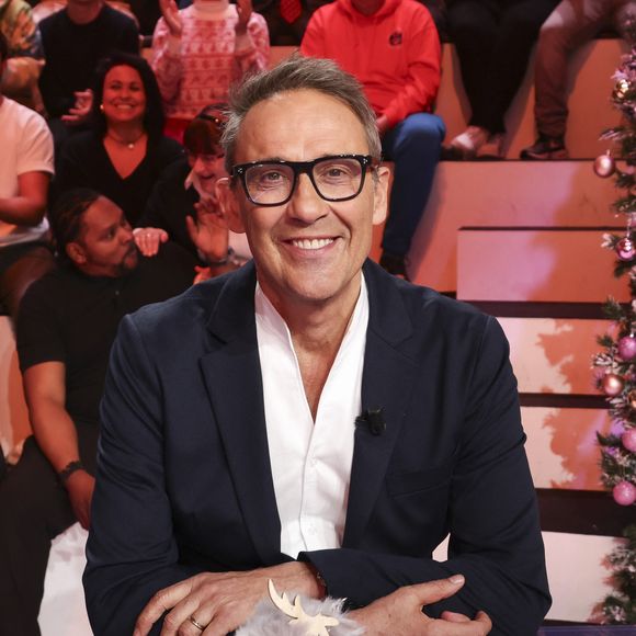 Exclusif - Julien Courbet, sur le plateau de TBT9 présenté par C.Hanouna, et diffusé en direct sur W9, Paris, France, le 26 novembre 2025. © Jack Tribeca / Bestimage