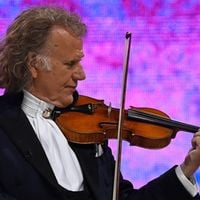 André Rieu marié depuis un demi-siècle à Marjorie, voici à quoi ressemble la femme du riche musicien