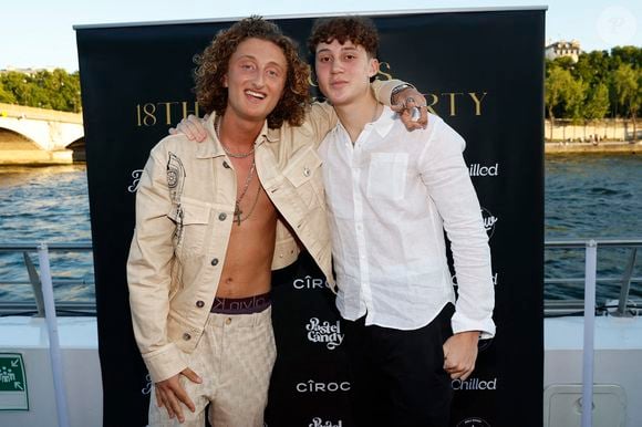 Elvis, le fils de David Guetta lors de la soirée d'anniversaire de Joalukas Noah, fils de Yannick Noah et Isabelle Camus, pour ses 18 ans à Paris le 10 juin 2022.

© Cyril Moreau / Bestimage