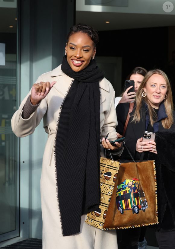 Exclusif - Miss France 2025 Angélique Angarni-Filopon - Les célébrités quittent les studios de RTL à Neuilly sur Seine, le 9 janvier 2025.