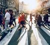 Le fait de remarquer et verbaliser le positif (“C’est merveilleux !”) aide à orienter l’esprit vers des émotions plus constructives.

Photo prise par Jacek Dylag / Unsplash