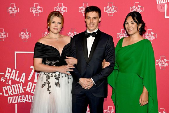 Camille Gottlieb, Louis et Marie Ducruet - 76ème Bal de la Croix Rouge dans la salle des Etoiles à Monaco le 12 juillet 2025. © Bruno Bebert/Bestimage