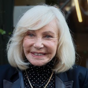 Michèle Torr a dévoilé une nouvelle coupe de cheveux sur Instagram à 78 ans.

Michèle Torr - Arrivées à l'enregistrement de l'émission "Vivement Dimanche" présentée par M. Drucker sur France 3, au studio Gabriel à Paris, France. © Christophe Clovis / Bestimage