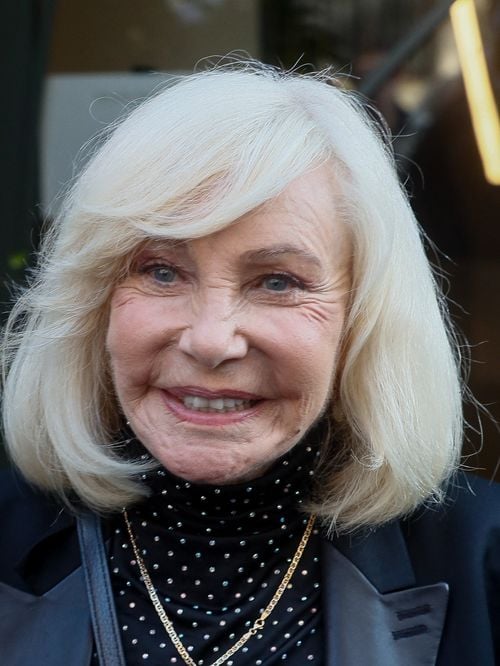 À 78 ans, Michèle Torr ose un changement capillaire qui lui va à merveille