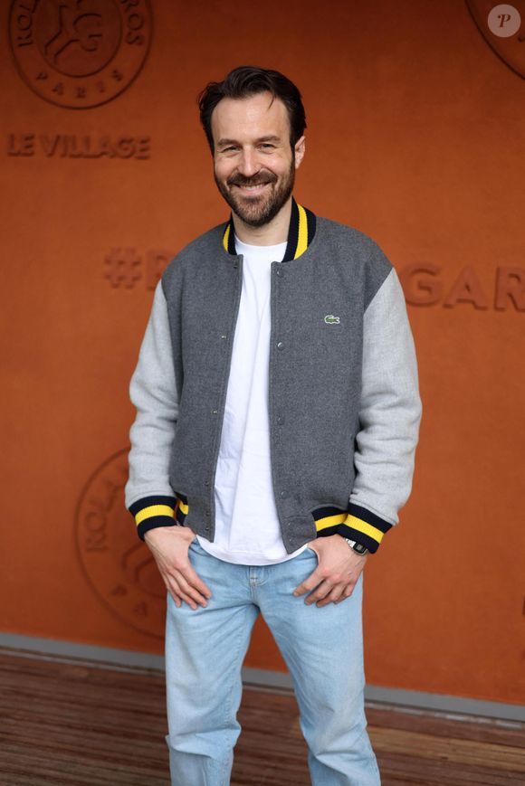 Antoine Gouy au village lors des Internationaux de France de Tennis de Roland Garros 2025, à Paris, France, le 6 juin 2025. © Jacovides-Moreau/Bestimage