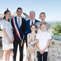 Charlene et le prince Albert de Monaco avec leurs jumeaux Gabriella et Jacques, la jeune princesse mise à l'honneur
