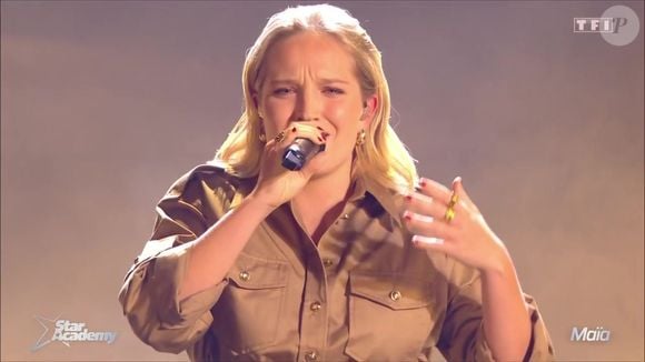Maïa lors du prime du 12 octobre de la "Star Academy"