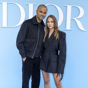 Après plusieurs autres ruptures, le sportif a retrouvé l'amour dans les bras du mannequin Agathe Teyssier qu'il fréquente maintenant depuis le printemps 2024. 

Tony Parker et sa compagne Agathe Teyssier Napoletano au photocall du défilé de mode féminine Dior printemps-été 2025 lors de la Fashion Week de Paris (PFW), à Paris, France, le 24 septembre 2024. © Olivier Borde/Bestimage