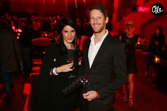 Photo d'archive datée du 23 avril 2016 montrant Romain Grosjean et son épouse Marion Jolles Grosjean lors de la soirée Mumm organisée après le lancement de l'E-Prix au Yoyo, à Paris, en France. Le pilote de Formule 1 Romain Grosjean s'en est sorti sans blessure grave après que sa voiture s'est écrasée et a pris feu lors du Grand Prix de Bahreïn dimanche. Photo de Jérôme Domine/ABACAPRESS.COM