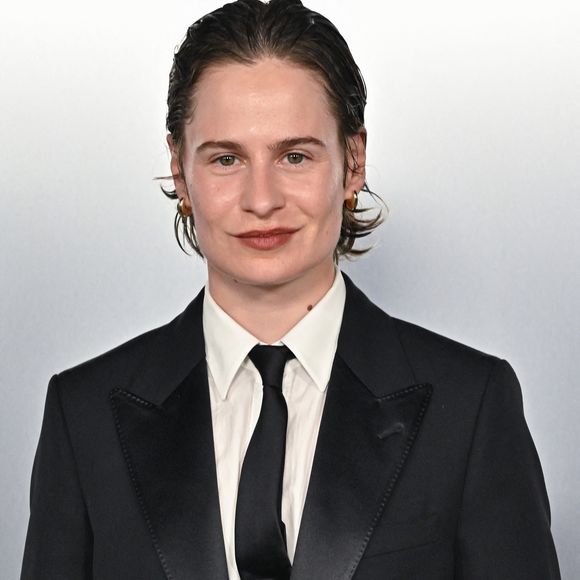 Christine And The Queens aka Redcar Rahim assiste à la soirée Lacoste x Chien 51 avant le 78e Festival de Cannes à Cannes, France, le 17 mai 2025. Photo par Julien Reynaud/Aps-Medias/Abaca
