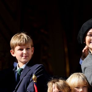 Raphael Elmaleh, Alexandre Casiraghi (Sacha), Stefano Ercole Carlo Casiraghi, Francesco Carlo Albert Casiraghi et Beatrice Borromeo - La famille princière de Monaco au balcon du palais, à l'occasion de la Fête Nationale de Monaco, le 19 novembre 2024. © Jacovides-Bebert/Bestimage