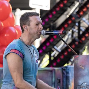 Chris Martin se produit avec Coldplay lors du NBC Today Show Citi concert seriec au Rockefeller Plaza à New York le 8 octobre 2024. Photo par Lev Radin/SPUS/ABACAPRESS.COM