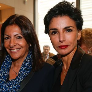 Pour l’occasion, Rachida Dati et Anne Hidalgo avaient fait parvenir des fleurs

Anne Hidalgo et Rachida Dati -  Inauguration du centre culturel et spirituel orthodoxe russe à Paris le 19 octobre 2016. © Alain Guizard / Bestimage