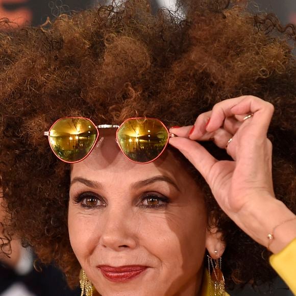 Victoria Abril arrivant à la 30ème cérémonie des Goya Awards à l'auditorium du Madrid Marriott à Madrid, le 6 février 2016. (Gtres/Bestimage).