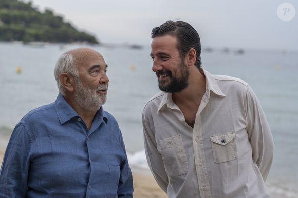 Exclusif - Gérard Jugnot, Maxime Gasteuil - Les Toiles de Ramatuelle présentent en avant-première le film "Y a pas de réseau" de E. Pluvieux avec M. Gasteuil, G.Jugnot et M. Azem au cinéma en plein air sur la plage de Tahiti Beach à Ramatuelle le 23 juillet 2025. © Antoine Tomaselli/Bestimage