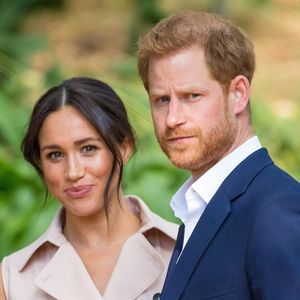 Lorsque le prince Harry et Meghan Markle se sont affranchis de la famille royale britannique, ils se sont installés dans un domaine grandiose, à Montecito, en Californie, aux États-Unis. 
Le prince Harry et Meghan Markle.