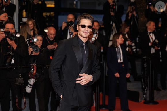 François Civil (Montre Audemars Piguet) - Descente des marches du film " Garance " lors du 79ème Festival International du Film de Cannes, le 17 mai 2026. © Jacovides-Moreau / Bestimage
