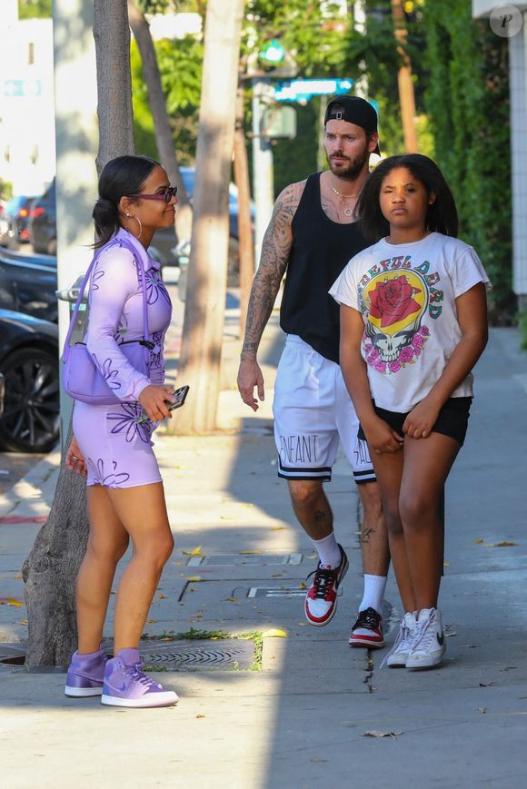 Exclusif - Christina Milian fait du shopping avec sa fille Violet et son mari Matt Pokora (M. Pokora) à Los Angeles le 6 avril 2022. © Backgrid USA / Bestimage