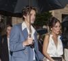 Pour dissiper tout doute quant à ce qu'il se tramait dans cette cabine, Cruz a légendé sa publication d'un message très enthousiaste : "yeah we got posh back in the studio :)" ("On a ramené Posh en studio"). 

David Beckham quitte l'hôtel La Réserve en famille pour assister au défilé de sa femme V.Beckham au château de Bagatelle lors de la Fashion Week de Paris (PFW), le 27 septembre 2024. © Goff / Bestimage