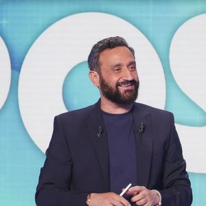 Exclusif - Cyril Hanouna, sur le plateau de l’émission « TPMP » présentée par C.Hanouna et diffusée en direct sur Youtube et sur toutes les box (SFR, FREE, Bouygues, MyCanal etc), Paris, France, le 21 mars 2025. © Jack Tribeca / Bestimage
