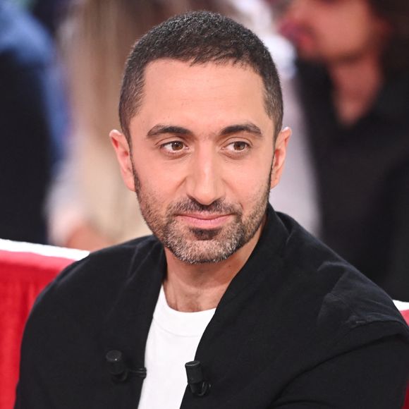 Figure incontournable du paysage médiatique français, le Dr Jimmy Mohamed est devenu, au fil des années, une référence en matière de santé et de nutrition. 

Jimmy Mohamed - Enregistrement de l'émission Vivement dimanche au studio Rive Gauche, présentée par M.Drucker.  Photo par Guillaume Gaffiot / Bestimage