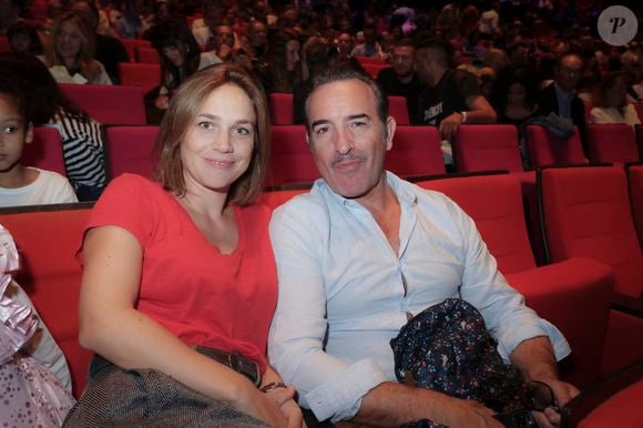 Exclusif - Nathalie Pechalat et son mari Jean Dujardin - People à la représentation exceptionnelle du spectacle musical "Sur la route Enchantée" de Chantal Goya au Palais des Congrès de la Porte Maillot à Paris - © Jack Tribeca / Bestimage