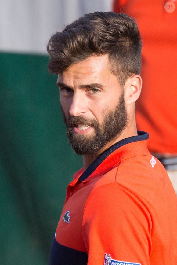 Benoît Paire lors des Internationaux de France de tennis à la salle Roland-Garros. Benoit Paire vaincu en double avec Chloé Paquet contre Gabriela Dabrowski et Rohan Bopanna le 04 juin 2017 à Paris, France. Photo Nasser Berzane/ABACAPRESS.COM