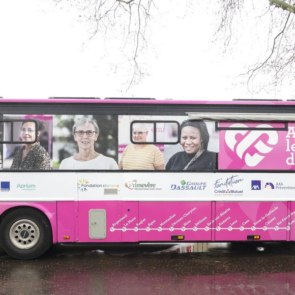 L’opération vise à prévenir et dépister les maladies cardiovasculaires chez les femmes, un enjeu majeur en France.

Illustration lors de l'inauguration du "Bus du coeur des femmes" à Argenteuil de l'association "Agir pour le coeur de femmes" avec le soutien de la Fondation Marc Ladreit de Lacharrière le 11 mars 2026.
© Jack Tribeca / Bestimage