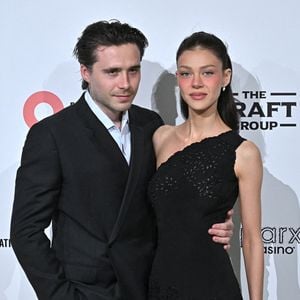 Malgré leur brouille, il a inclus Brooklyn Beckham dans cette publication familiale.

Brooklyn Beckham et Nicola Peltz Beckham à leur arrivée à la 34e soirée annuelle de visionnage des Oscars organisée par la Fondation Elton John contre le sida, qui s'est tenue au West Hollywood Park le 15 mars 2026 à West Hollywood, en Californie.
 Photo de Starbuck/ AFF/ABACAPRESS.COM