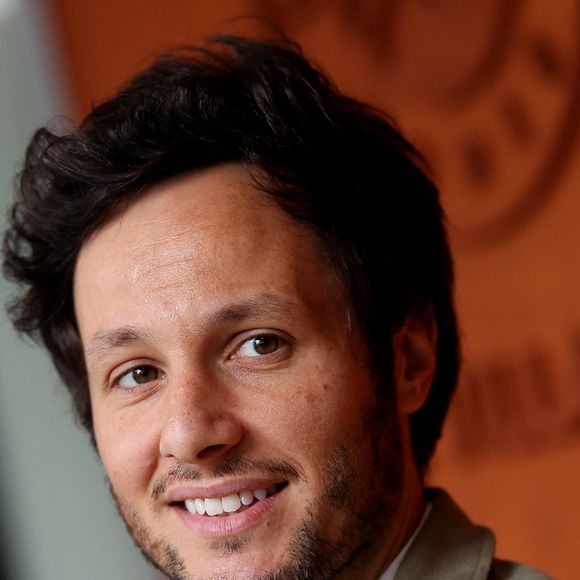 Le chanteur Vianney au village lors des Internationaux de France de Tennis de Roland Garros 2025, à Paris, France, le 6 juin 2025. © Jacovides-Moreau/Bestimage