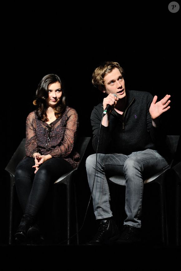 Tiphaine Haas et Benjamin Baffie assistent à la présentation du programme théâtral du debut d'année 2016 au théâtre Le Palace a Paris, France le 30 Novembre 2015. Photo par Aurore Marechal/ABACAPRESS.COM