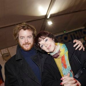 Anny Duperey avec son fils Gaël Giraudeau - 25ème Arbre de Noël de l'association CitéStars présidée par D.Donadéi au cirque Phénix en présence de 80 enfants défavorisés à Paris le 8 janvier 2023. © Cédric Perrin/Bestimage