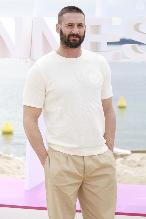 "J’étais comme un fou, j’allais être avec tous les joueurs de la une"

Guillaume Labbe de la série Escort Boys
La 8ème édition du festival CANNESERIES à Cannes
dimanche 27 avril 2025. © Christophe Aubert via Bestimage