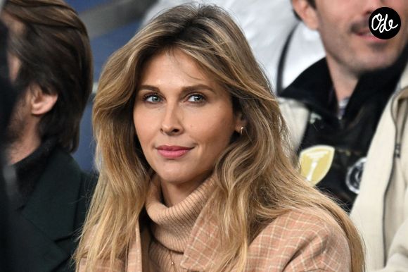 Ophélie Meunier dans les tribunes lors du match aller des huitièmes de finale de la Ligue des champions 2025-2026 (LDC) « PSG - Chelsea (5-2) » au Parc des Princes à Paris le 11 mars 2026. © Lionel Urman/PsnewZ/Bestimage